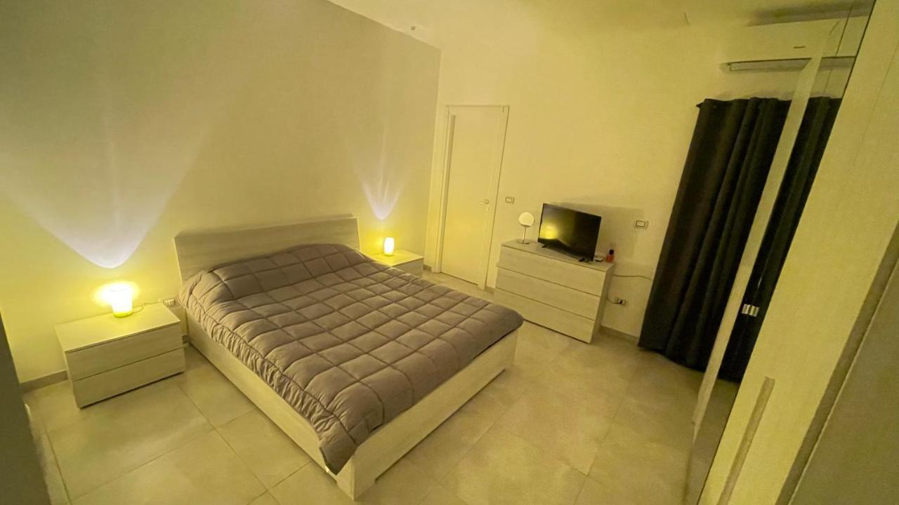 Al Quattordici Apartment Brindisi Luaran gambar